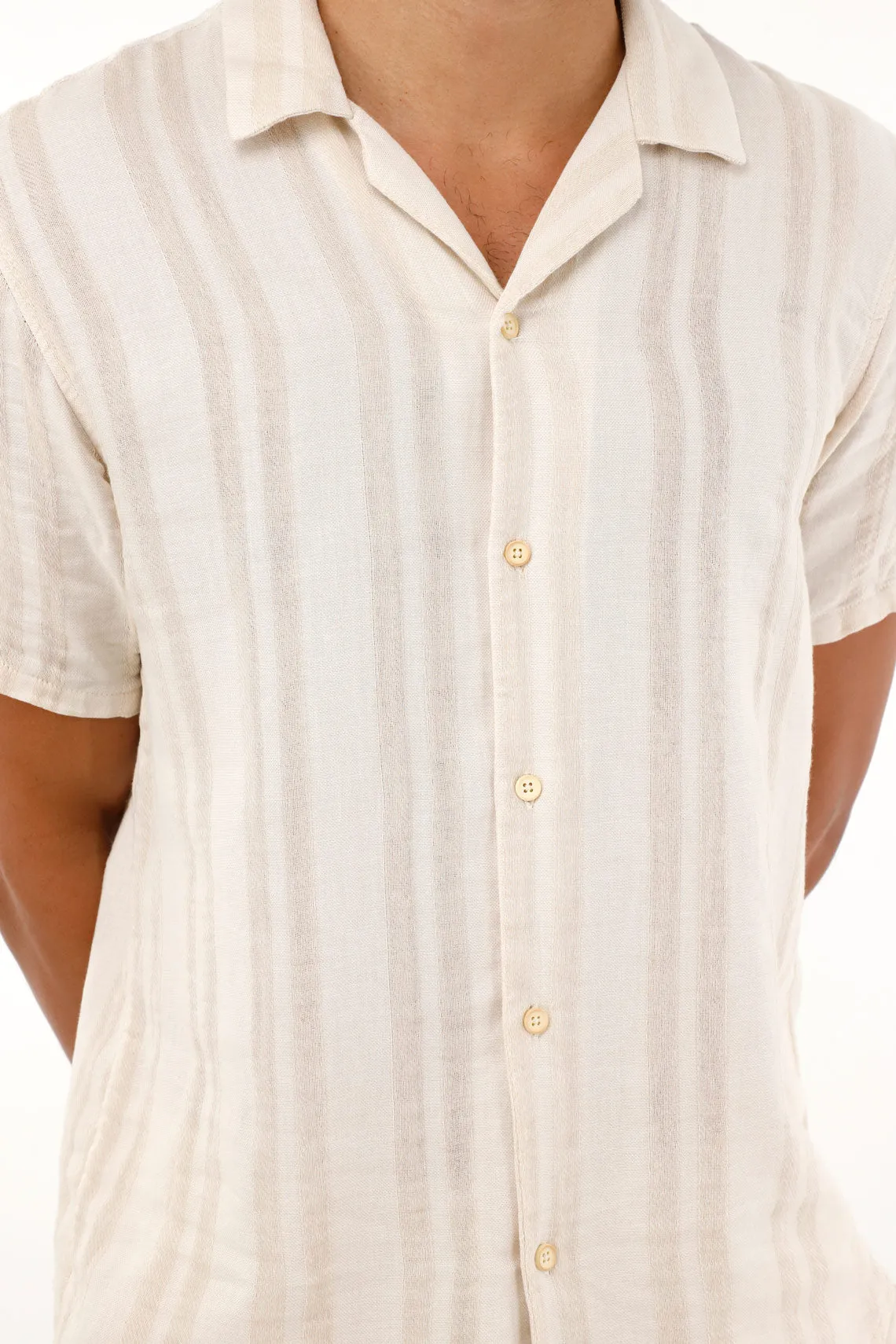 Camisa crudo tipo bowling a rayas para hombre