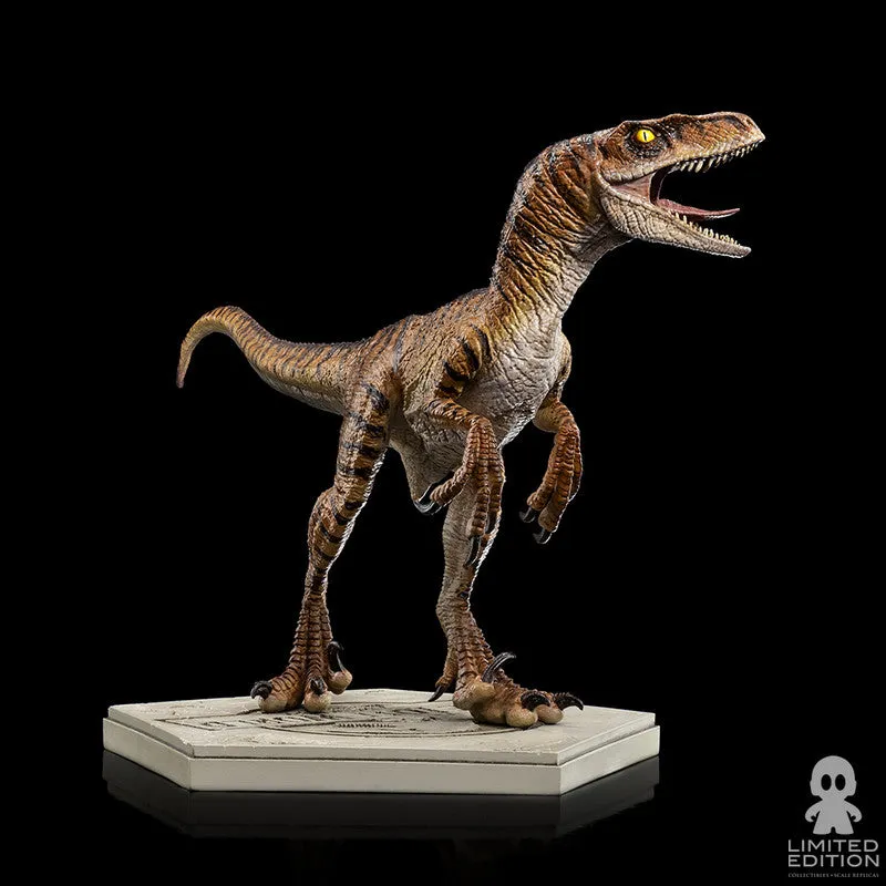 Iron Studios Estatuilla Velociraptor Escala 1:10 Jurassic World