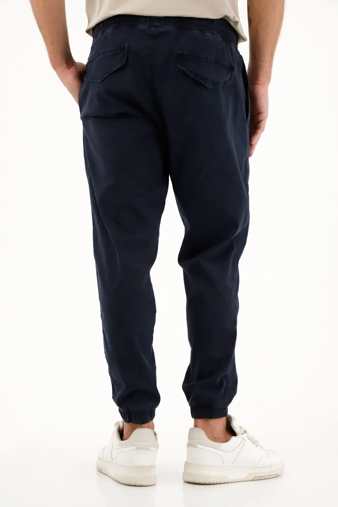 Pantalón tipo jogger azul con pretina elástica para hombre