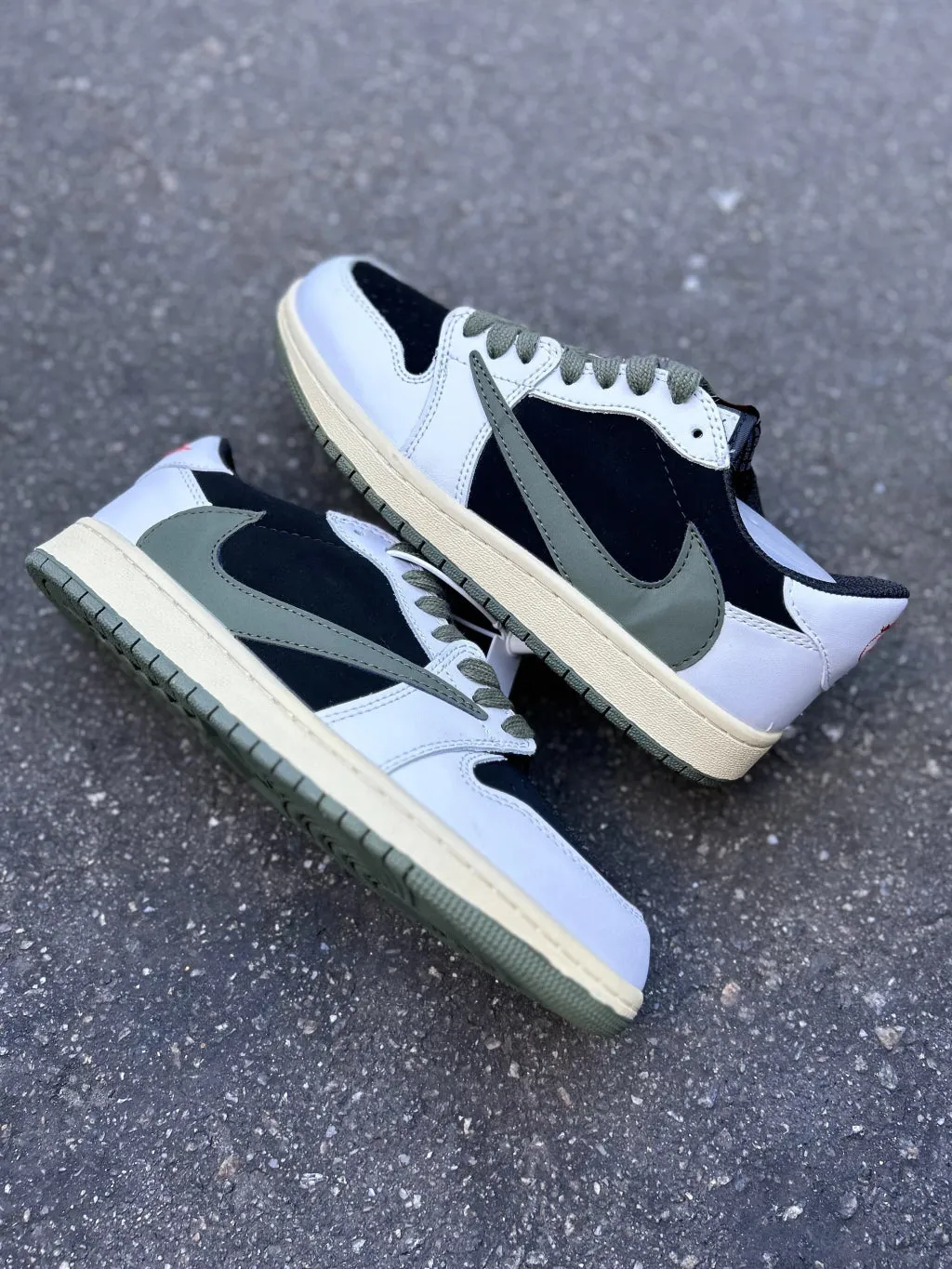 Tênis Air Jordan 1 Low Travis Scott