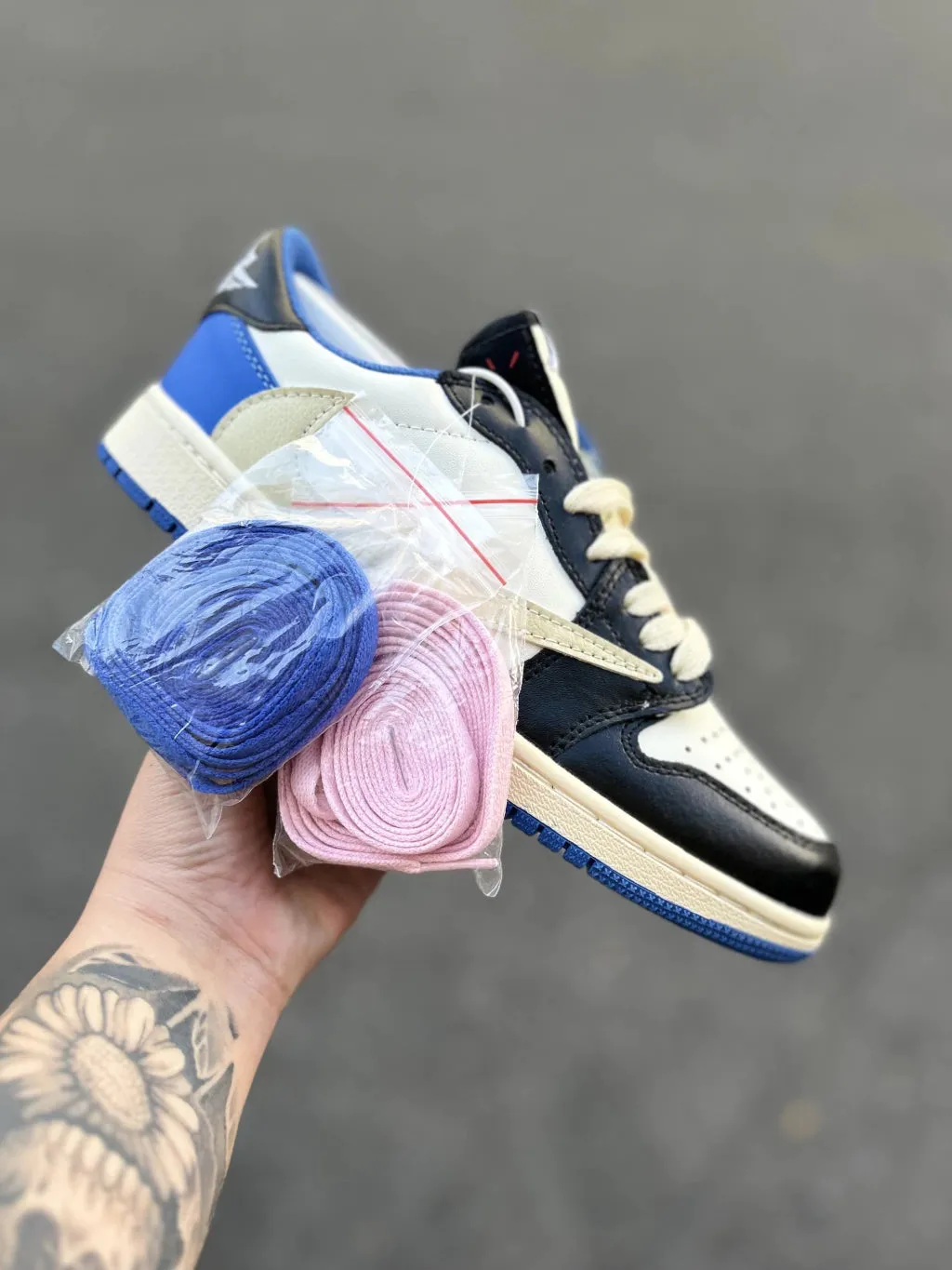 Tênis Air Jordan 1 Low Travis Scott