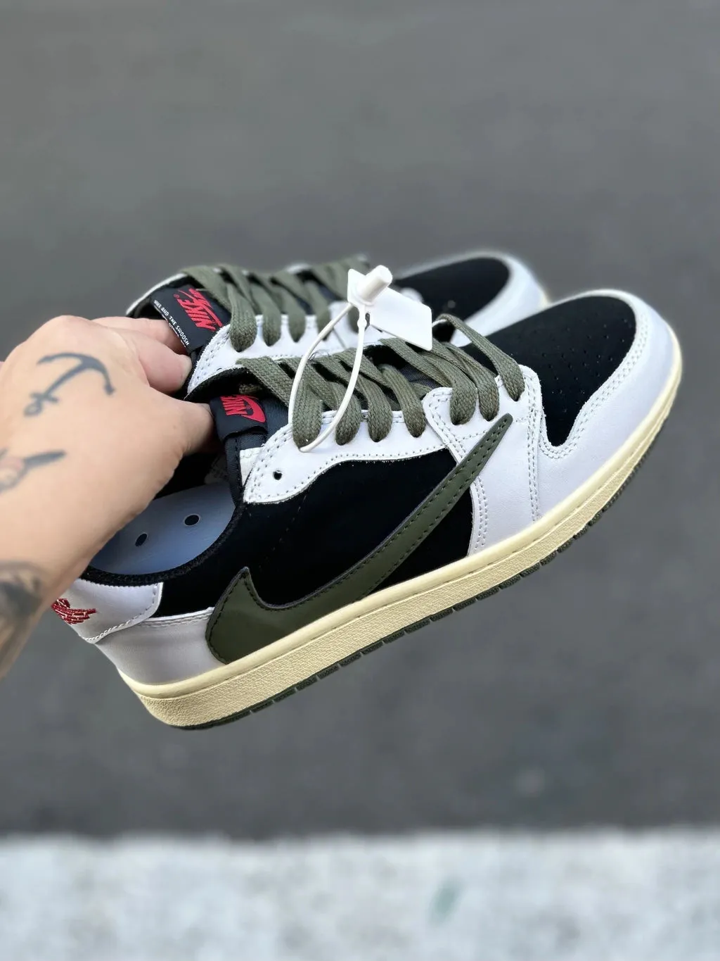 Tênis Air Jordan 1 Low Travis Scott