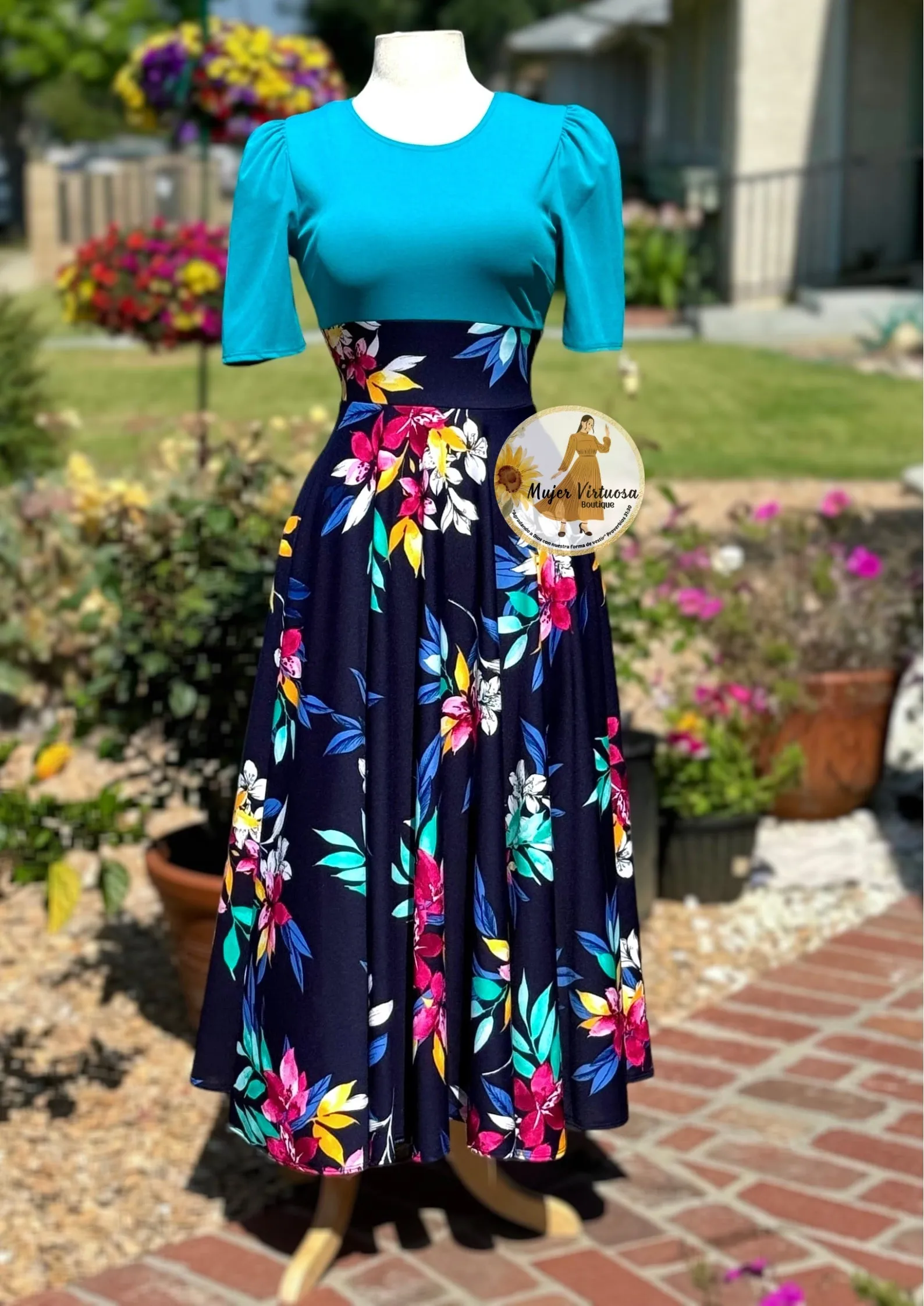 Turquesa Floral Maxi Dress