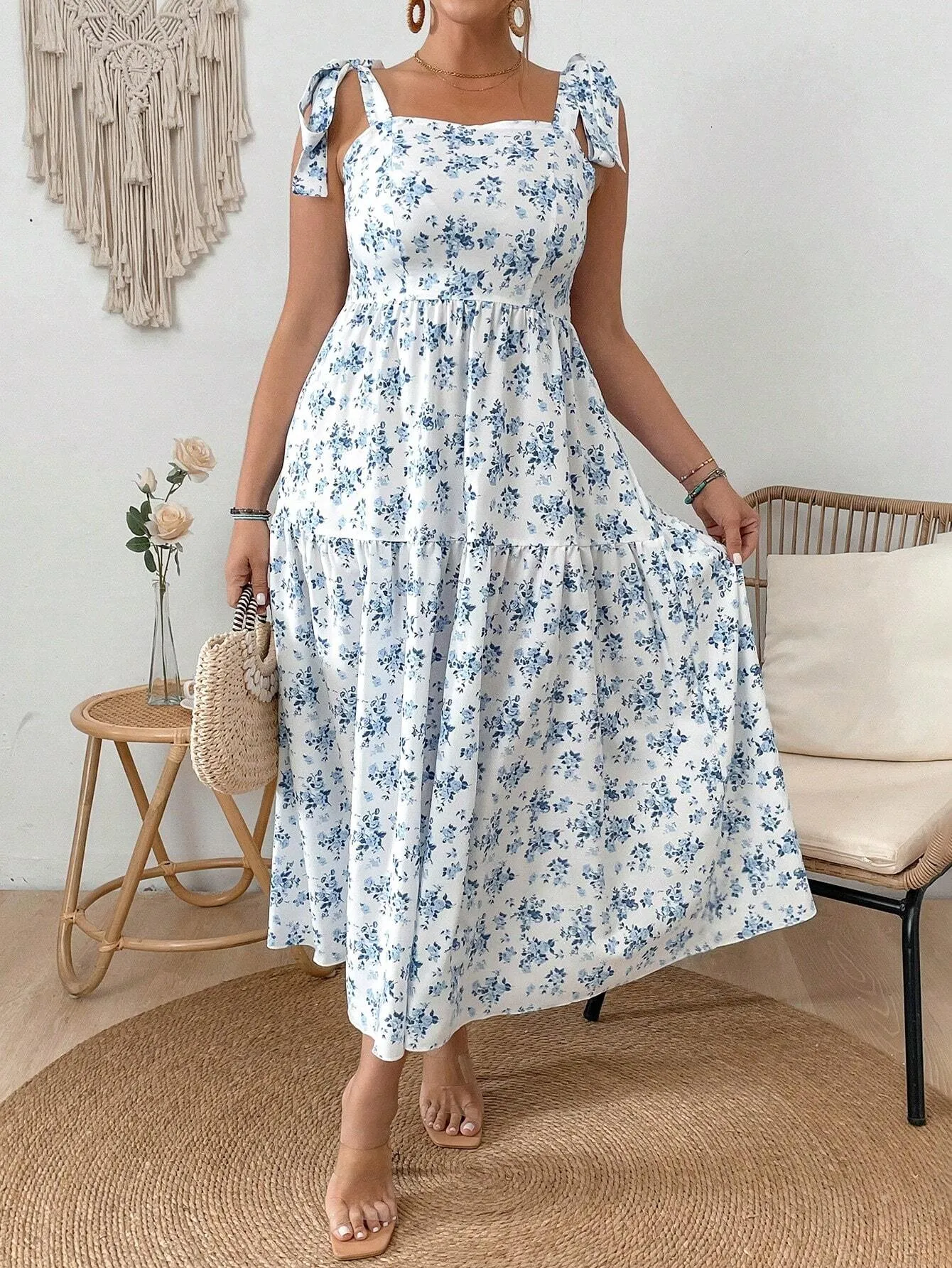 Vestido De Alça Regulavel Floral Plus Size - Jeni