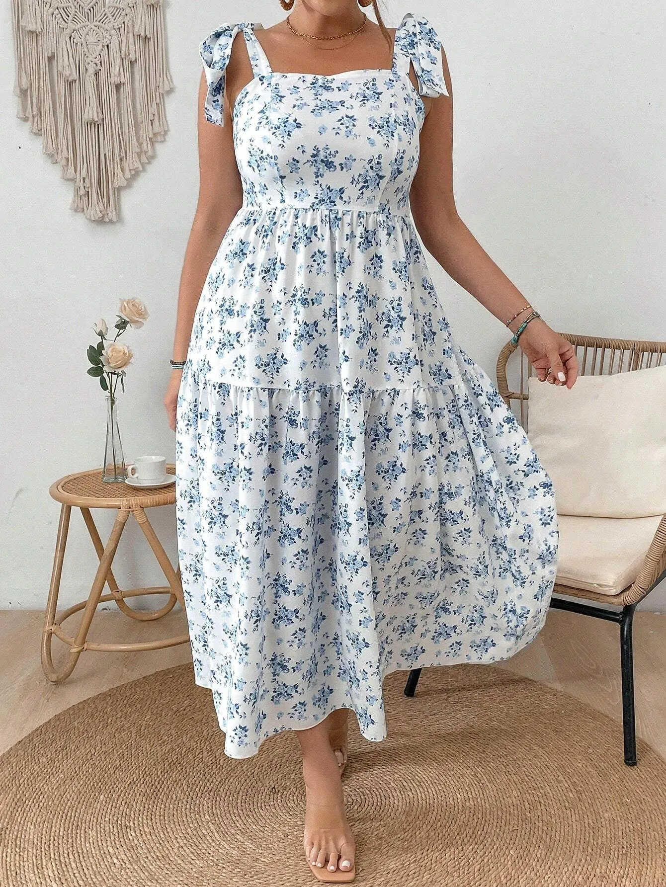 Vestido De Alça Regulavel Floral Plus Size - Jeni